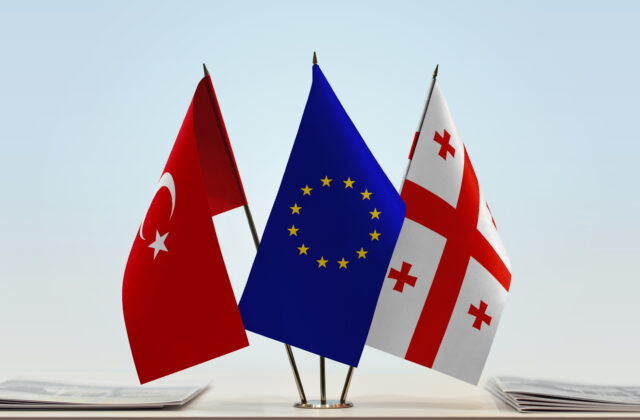 Európsky parlament varuje Gruzínsko a Turecko, že bez reforiem sa k členstvu v Únii nepriblížia