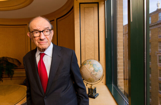 Zomrel bývalý šéf Fedu Alan Greenspan, ktorý dve desaťročia formoval americkú ekonomiku