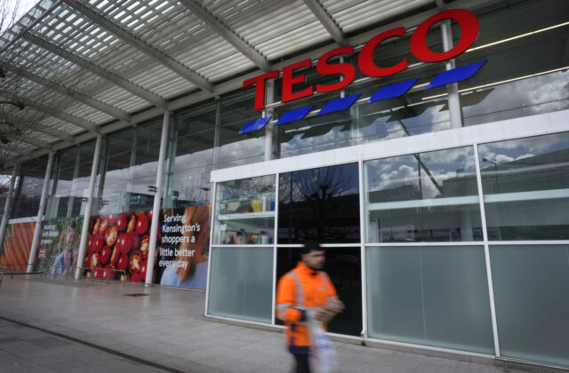 Tesco zvažuje predaj svojich aktivít v strednej Európe vrátane Slovenska