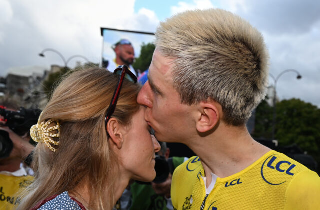 Pogačar si po piatom triumfe na Tour chce užívať obyčajný život, Van der Poel si splnil sen na Elyzejských poliach