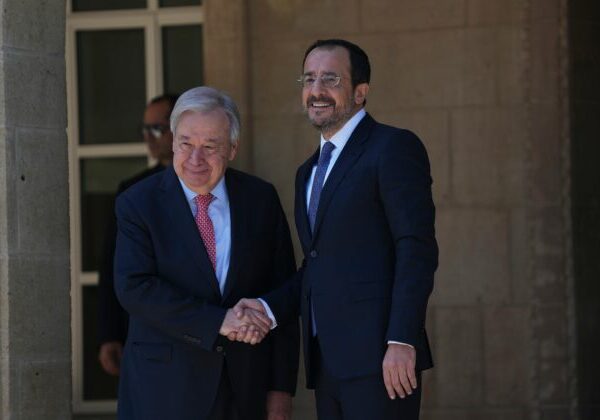Guterres sa pokúsi oživiť mierové rokovania, na Cypre sa stretne s oboma lídrami