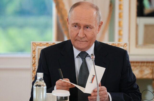 Ako matka neverila dcére, Putinova najväčšia trofej sa mení na problém a prestáva byť nedotknuteľnou pevnosťou