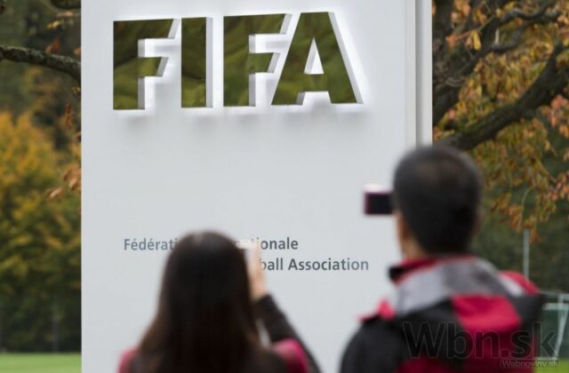 Ku kritike voči FIFA sa pridala aj Ázia, rezignoval kľúčový poradca