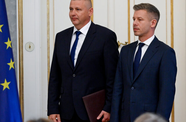 Chceli prísť zadným vchodom. Zatvárame dvere pred Rusmi, hovorí maďarský minister obrany