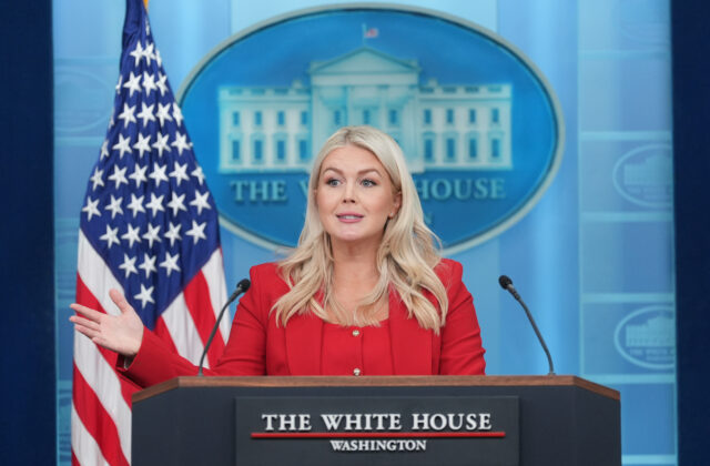 Trumpova hovorkyňa Leavittová na konci mesiaca končí vo funkcii