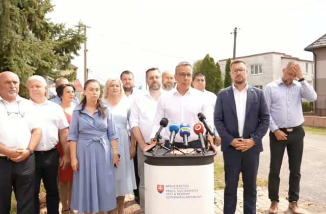 Domácnosti zasiahnuté krupobitím môžu dostať až 1 500 eur. Štát už začal s vyplácaním pomoci – VIDEO