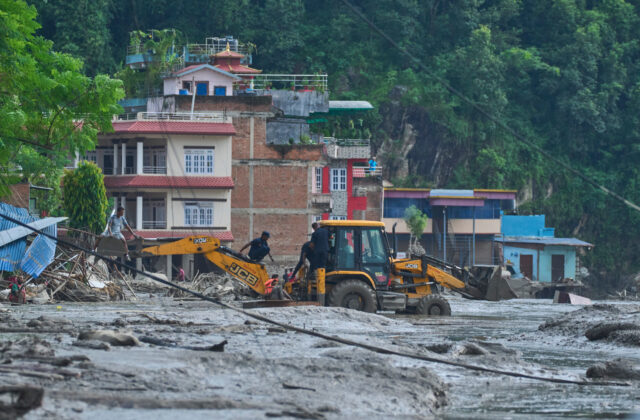 Katastrofa na nepálsko-tibetských hraniciach má už najmenej 165 obetí
