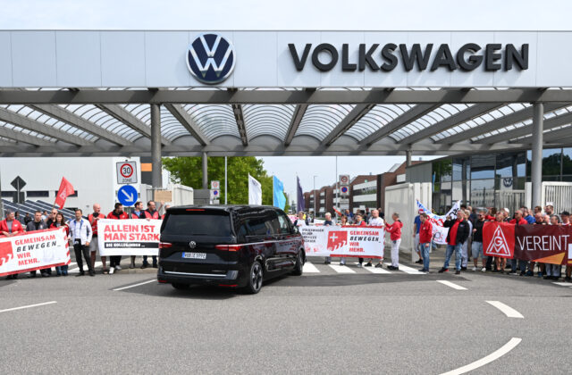 Spor v nemeckom Volkswagene sa vyostruje, odbory sa pripravujú na konflikt s vedením koncernu