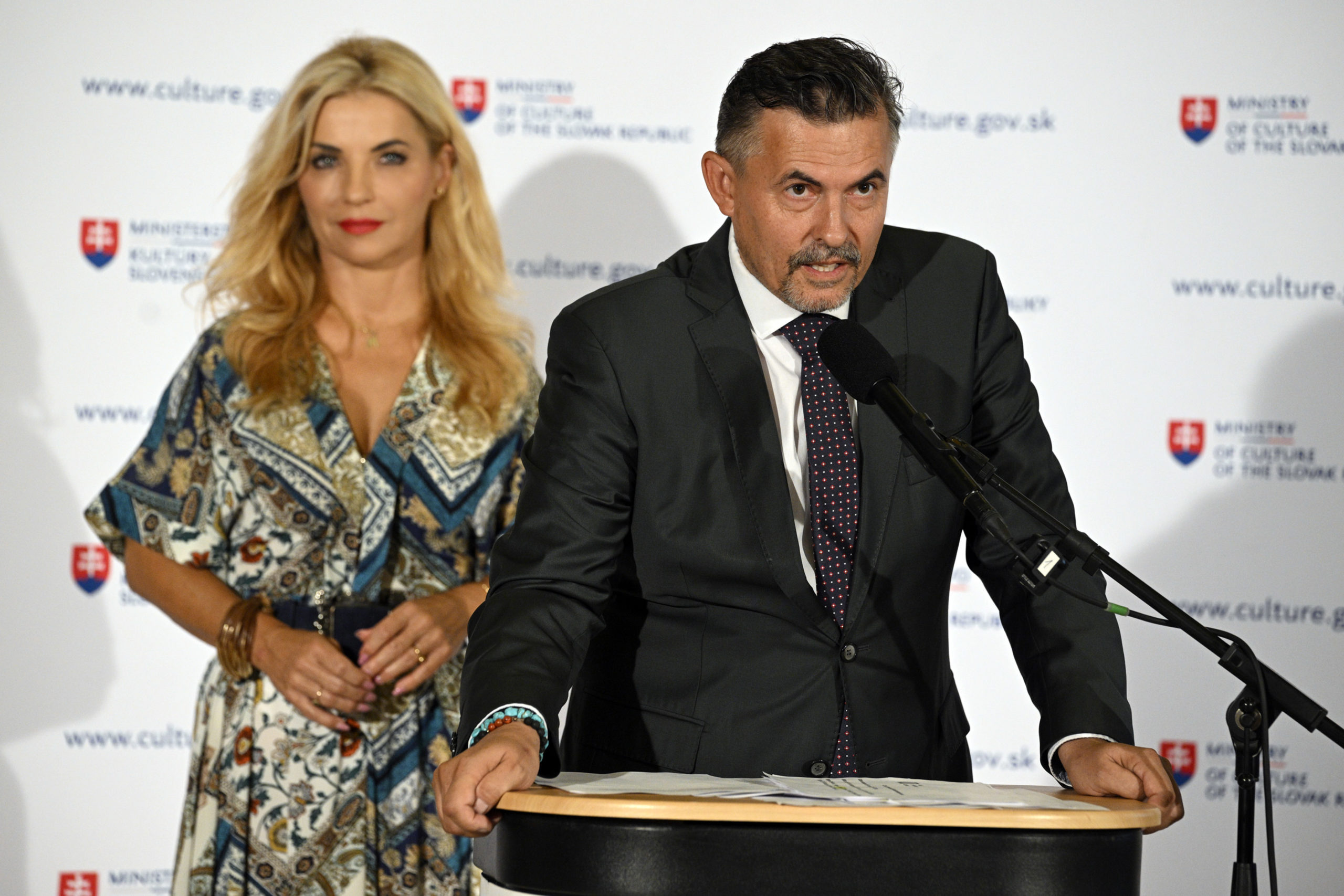 Platforma Otvorená Kultúra! žiada odvolanie Machalu aj Šimkovičovej,&hellip;