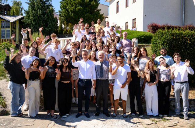 Letná škola mladých lídrov, ktorú organizuje Úrad komisára pre deti, má za sebou už tretí ročník