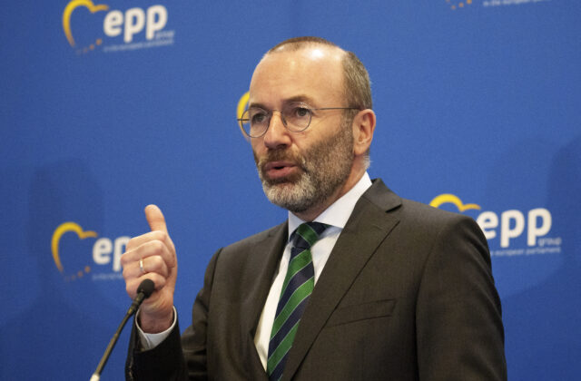 Weber vyzval na rýchle zriadenie návratových centier pre&hellip;