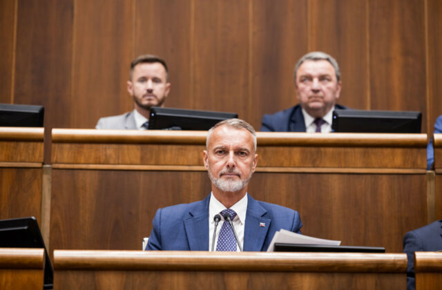 Kandidáti do orgánov samospráv majú poslednú šancu na podanie listín. Raši verí, že kampaň bude súťažou myšlienok a nie útokov