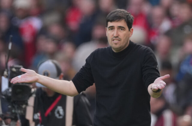 Iraola upozorňuje na výkyvy vo výkonoch FC Liverpool počas konsolidačného obdobia