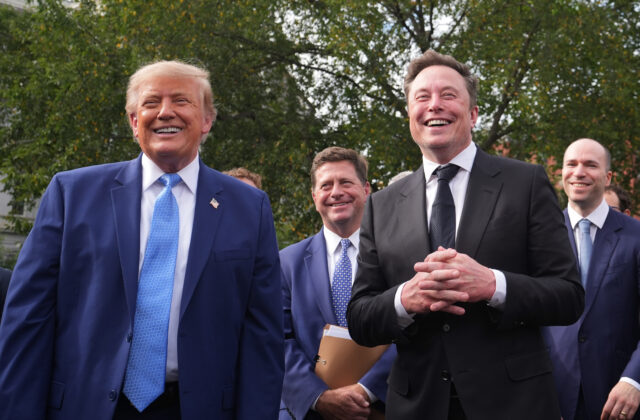 Trump chce, aby si technologickí giganti strážili umelú inteligenciu sami