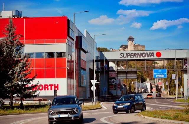 Max je Supernova: Štyri obchodné centrá vstupujú do novej etapy pod značkou Supernova Max