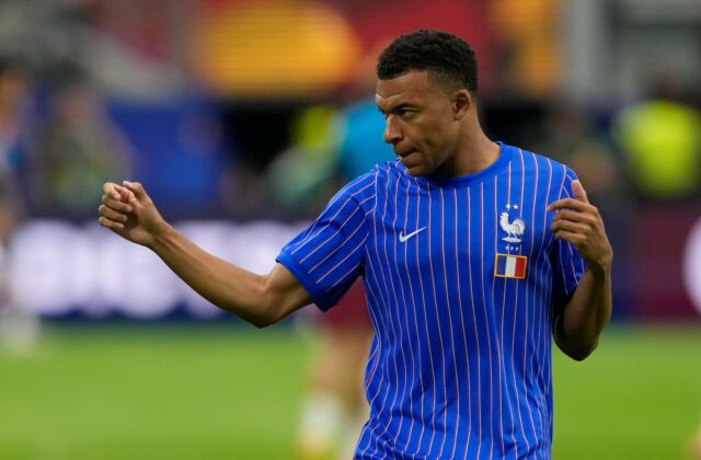 Mbappé verí, že práve on po skvelej sezóne získa Zlatú loptu
