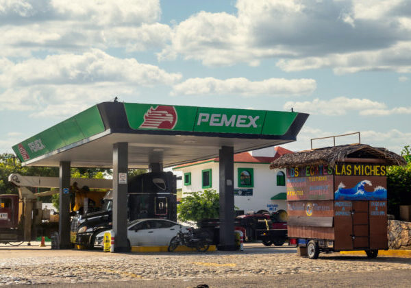 Mexické úrady odhalili takmer 60 miliónov litrov paliva zrejme určeného pre čierny trh