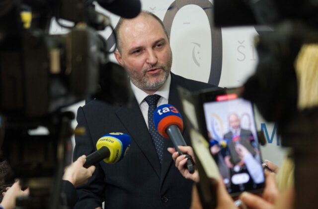 Politológ považuje počet kandidátov na primátora Košíc za dostatočný, reálnu šancu na víťazstvo vidí však len u troch