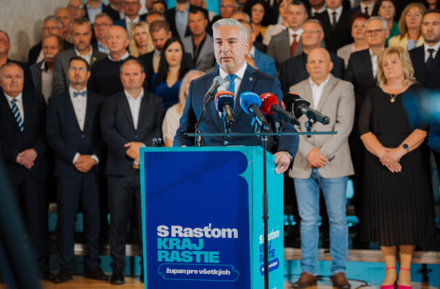 Trnka kritizuje zatykač aj postup polície, prezídium odmieta obvinenia z účelovosti či politickej motivácie