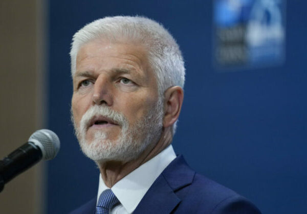 Pavel kritizuje Ficov postoj k článku 5 NATO. Premiér podľa českého prezidenta nepochopil, čo je solidarita
