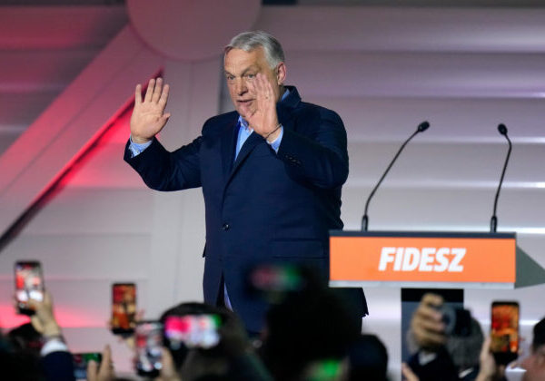 Maďarská polícia vyšetruje diaľničnú zákazku Orbánovej vlády. Štát mala vyjsť o 100 miliárd forintov drahšie