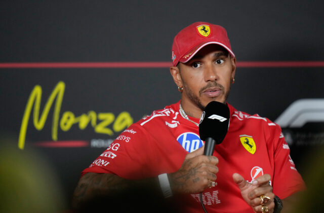 Verstappen čaká v Monze „bolesť“, Hamilton dostal znamenie osudu. Na motore svojho Ferrari našiel číslo 44