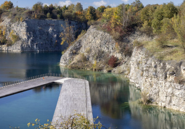 Zatopené bane v Európe sa menia na raj na kúpanie: Týchto 6 stojí za návštevu – FOTO