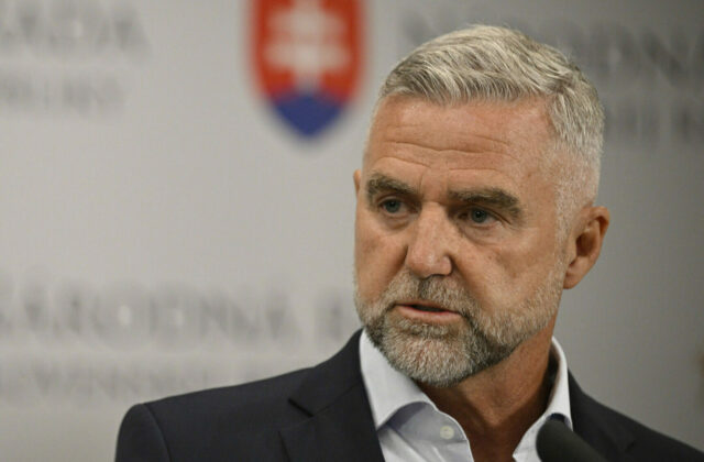 Vo vedení parlamentu by nemal byť poslanec obžalovaný z korupcie, navrhuje Progresívne Slovensko