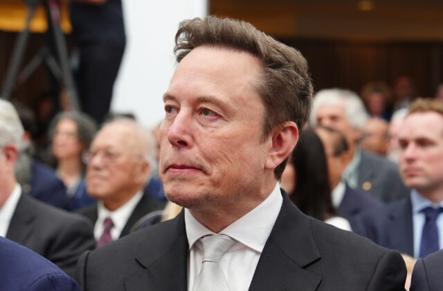 Musk pohrozil demokratom, ktorí chcú v prípade víťazstva vo voľbách do Kongresu vyšetriť údajnú korupciu