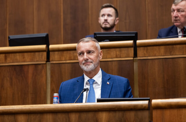 Raši otvoril debatu o volebnom systéme, regióny by mohli mať zástupcov priamo v parlamente – FOTO