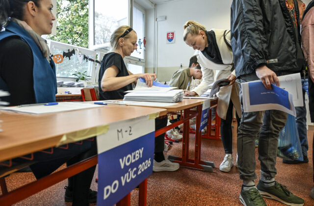 Účasť v spojených voľbách sa priblížila k 50 percentám, polícia zaregistrovala 317 podnetov – VIDEO, FOTO