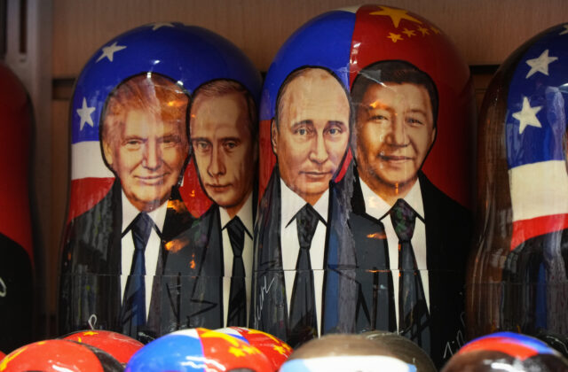Putin, Trump a Si Ťin-pching by sa mohli stretnúť v Číne. Kremeľ pripustil rokovania o ukončení vojny
