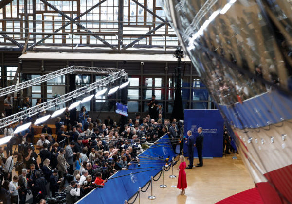 V4 tlačí na odklad emisných povoleniek do roku 2030, v Bruseli však naráža na odpor