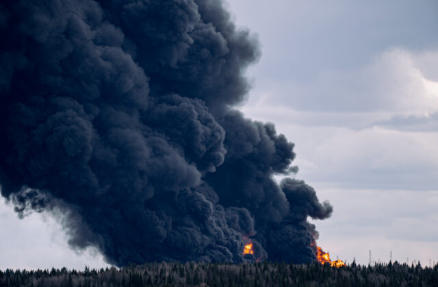 Ukrajina obnovila útoky na ruské rafinérie, zasiahla štyri energetické závody