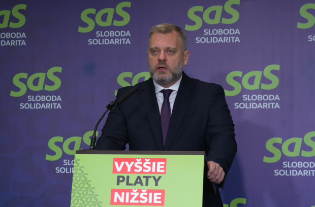 Tender na hasičské sanitky by mal byť preverený, SaS podala podnet na Najvyšší kontrolný úrad – VIDEO