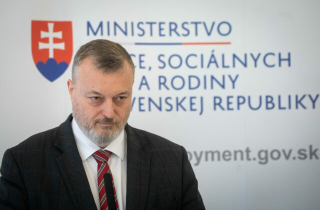 Konzervatívci chcú pred parlamentnými voľbami spojiť sily. Krajniak načrtol víziu spoločného bloku