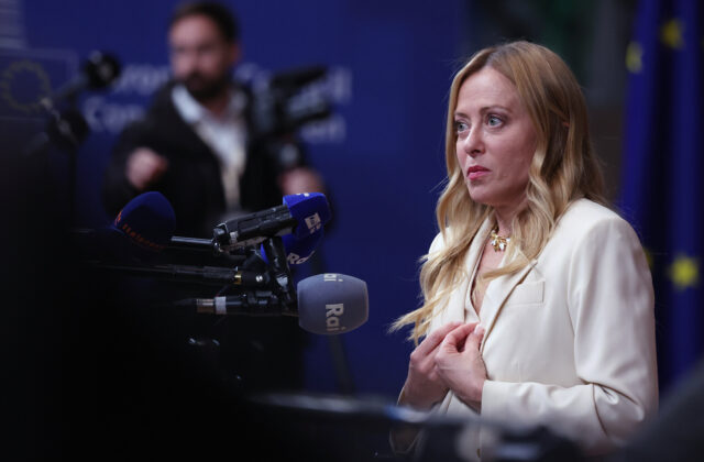 Meloniová môže hostiť európskych lídrov tesne pred voľbami. Brusel plánuje výnimočný summit v Ríme