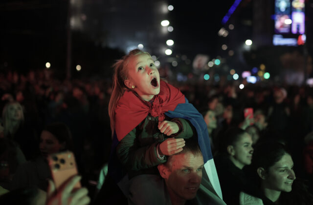 Po historickom víťazstve študentov vo voľbách odstúpila šéfka srbskej verejnoprávnej televízie