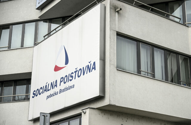 Sociálna poisťovňa plánuje zriadiť pobočku v bratislavskom nákupnom centre, jej služby tak budú dostupné aj cez víkend