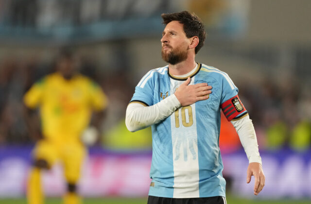 Plač, rozlúčka a skvelý výkon. Messi v poslednom zápase za Argentínu strelil gól a pridal dve asistencie – VIDEO, FOTO